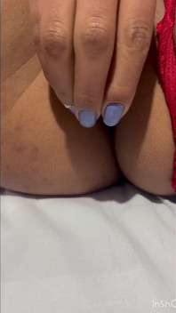 Brunette Poilue Chatte Se Masturber