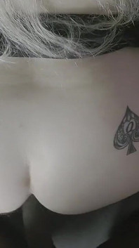 POV rychlovka BBC interracial bbw ohnutá přes sperma na qos tetování