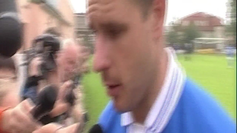 Erotic Club: Awek blonde berpantat basah menitis dalam usik gaya doggy