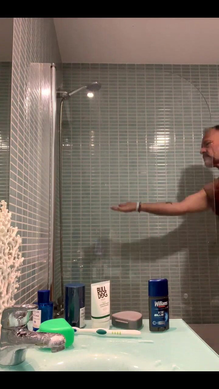 Daddybearvlc: Stream Started at 02/23/2024 11:04 Am Shower Time