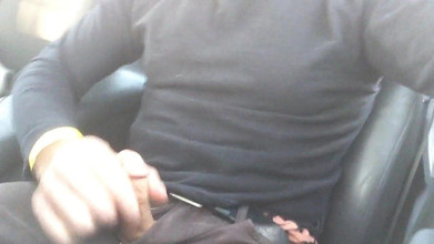 TJenner: 車の手コキ。Verbal, Jerking off & Cumming!