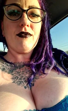 Mraltmrskinky: सड़क पर असभ्य होना