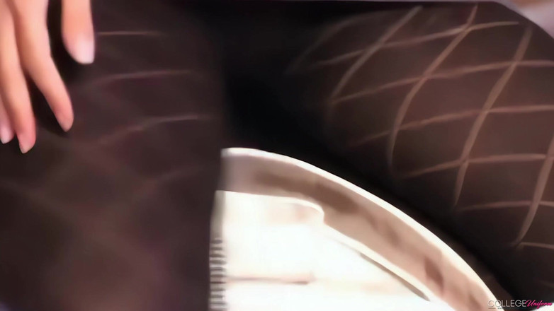 College Uniform: Lily s siswi dengan besar lainnya