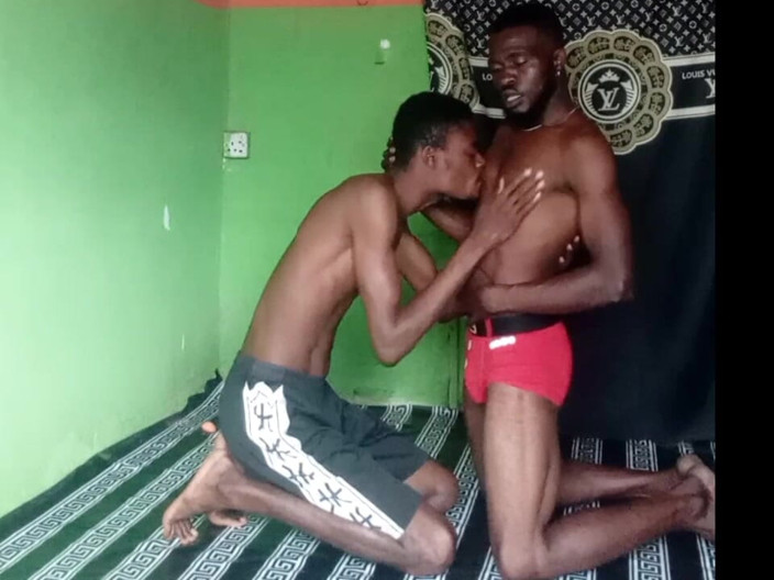BLACKSHOOTERR: 自分の部屋で彼とセックス