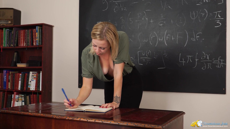 DownblouseJerk: Profesoară masturbare - Instrucțiuni de masturbare