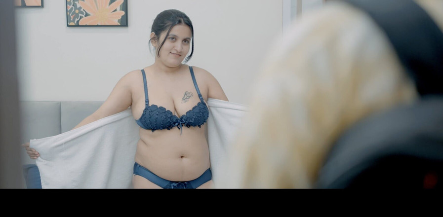 BoldkaAdda: Krásná nevlastní sestra nabízí sex instalatérovi