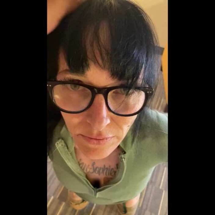 aewin11: Použití mokré kundičky děvky k rychlému naplnění .. creampie