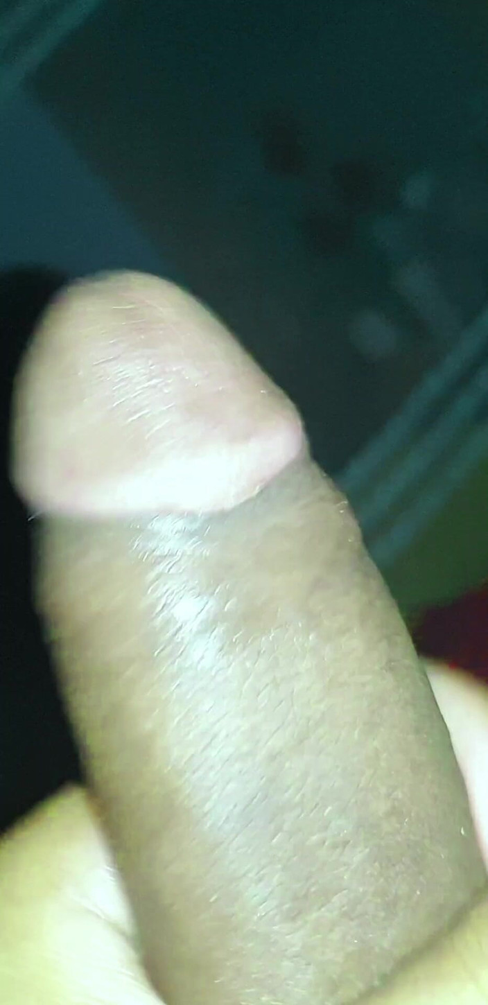 Xujjal: シン・ボーイの新しいホットマスターベーションビデオ。