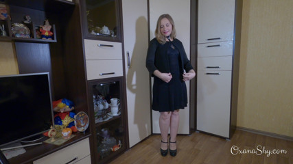 MILF Oxana: Auto-sculacciata bendata con gag ball, plug anale e vibratore remoto!