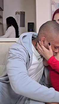 Vrei să mă vezi futând-o pe iubita mea și pe mama ei vitregă în același timp? - Brandon Cruz, Silvana Lee și Alejandra Palacios