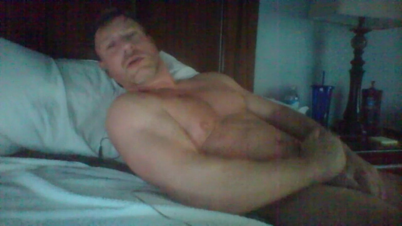 Jockdr2020: セクシーな筋肉コーチは、ワークアウトを撫でた後に激しく絶頂します