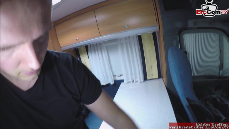 EroCom: Une MILF normale en bas nylon noirs lors d'un rendez-vous...