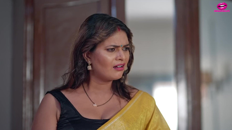 Indianpinklips: Istri cantik India menenangkan suaminya yang lagi marah