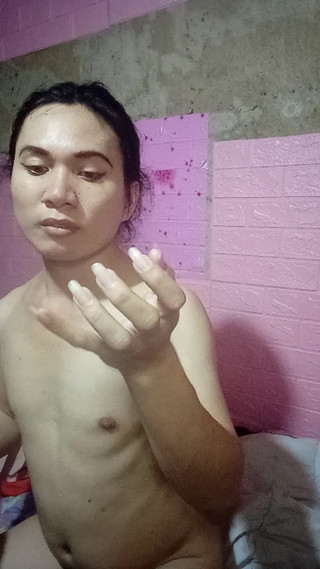 Reynaldo6: Reyna sta di nuovo cercando suo padre perché ha scopato...