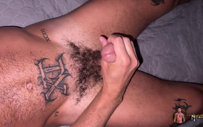 Let them watch: Ricky xl sega da solo un ragazzo etero e soffia...