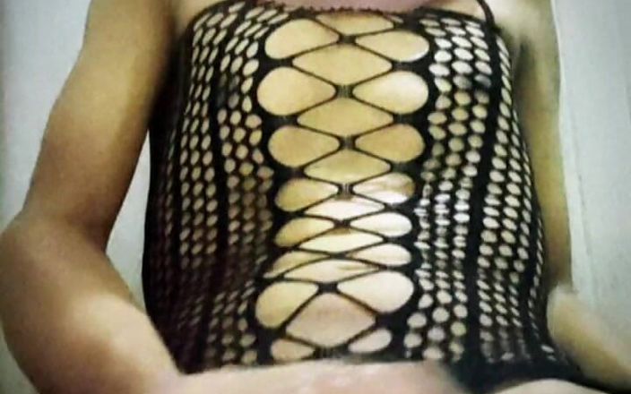 Alfi Kayla: Une tapette en hijab mange du sperme en solo 1