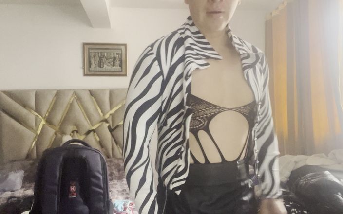 BECKY CROSS: Dal ragazzo alla femminuccia - Parte 1: la mia trasformazione e i...