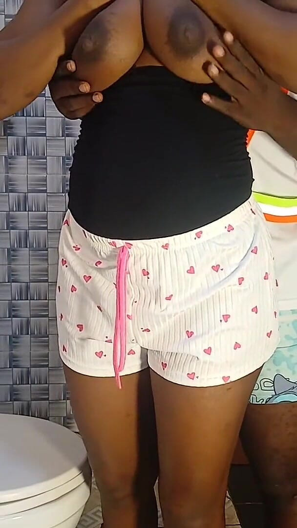 Fridayborn3: Un plombier baise la belle-fille de 18 ans de son client...