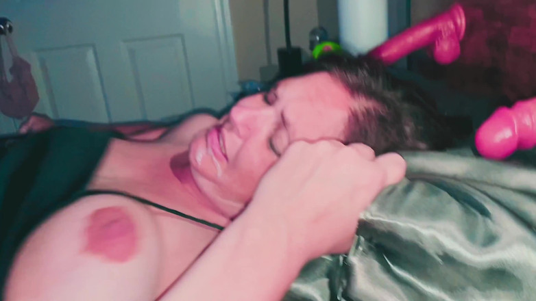 Vega Nova and Daddy: Pregnant MILF Tries Dvp and Loves It!