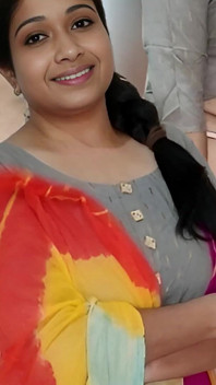 Bhabhi w Salwar zerżnięta z nastolatkiem w Desi Doggystyle