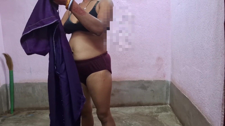 Sumaj: Hot Indian XXX Maid Full Fuck