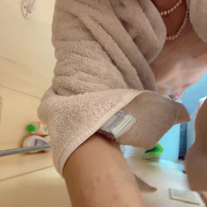 sweethanajapanese: Pov hana trong thời gian tắm