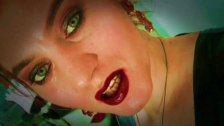 Goddess Celine: काली चुड़ैल द्वारा अड्डा