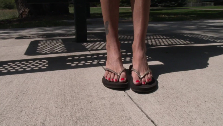Sinful Feet: Дава Фокс на відкритому повітрі