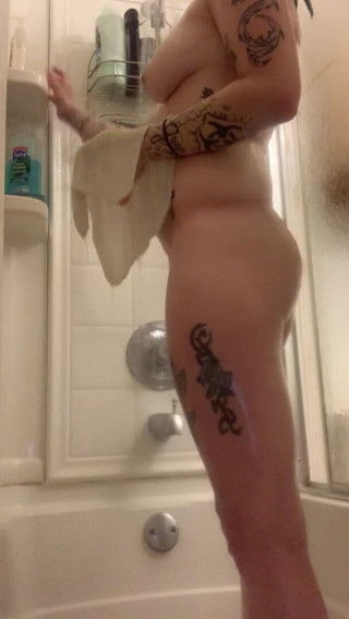Sexy savage: L'ora della doccia sexy