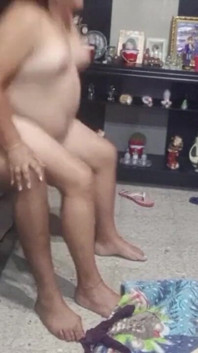 Jak lahodný můj čůrák jezdí na zralé nevlastní matce