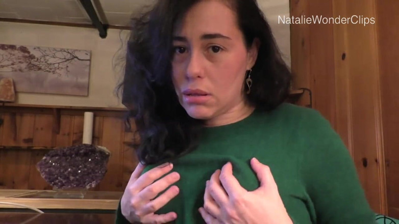 Natalie Wonder: Мачеха показывает падчерице путь с шаловливой гей-игрой