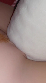 Bagaimana Untuk Mempunyai Orgasme Tanpa Tangan. Pepek kecil molek menggunakan bantal
