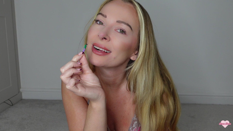 Brea Rose: Giantess dziewczyna bawi się z chłopakiem