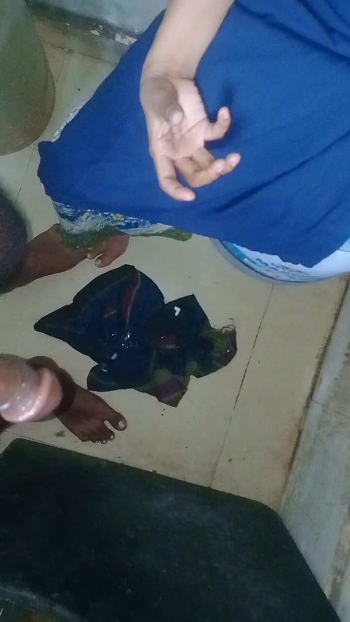 NikiRathod: 鸡巴的口交和精油按摩