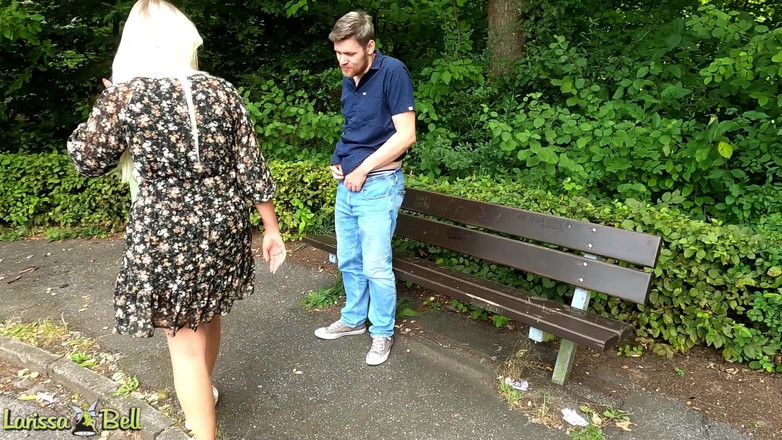 German Fuck Girls: धोखा दिया और पार्किंग में!