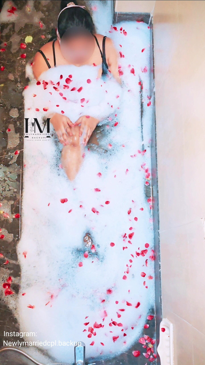 Newlymarriedcouple0: Hotwife with Stranger in Bathtub