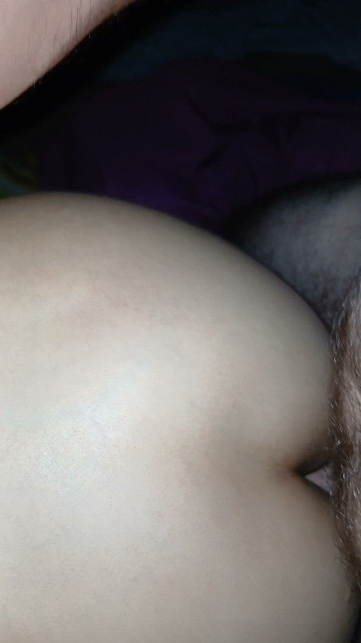 Thai Milf: 쪼이는 후장을 따먹히는 아시아 아마추어