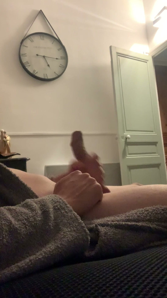 Gabriel Loma: Waking up in a Bathrobe and Handjob