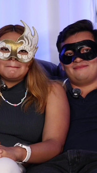 Damat kız arkadaşını ilk porno videosunu kaydetmeye ikna ediyor