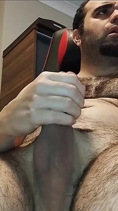 Big Cumshot on Live Stream (Cummyboy90)