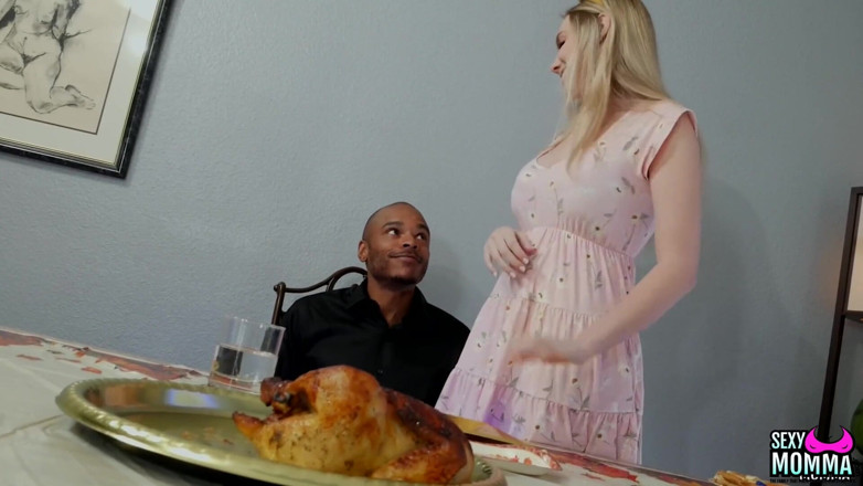 Sexy Momma XXX: Stepmommy and stepdaughters Thanksgiving treat!