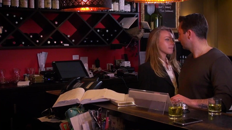 French girls at work: จินตนาการของนักบินเครื่องบิน