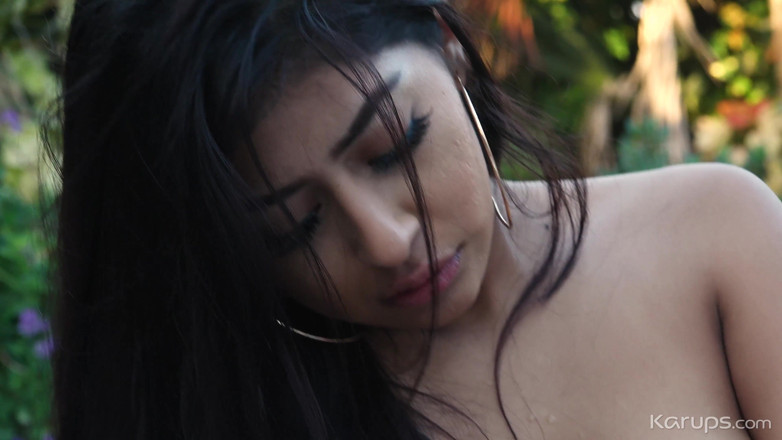 Karups Solo: Hot 18 Yo Latina Virbrates Her Perfect Pussy by the Pool