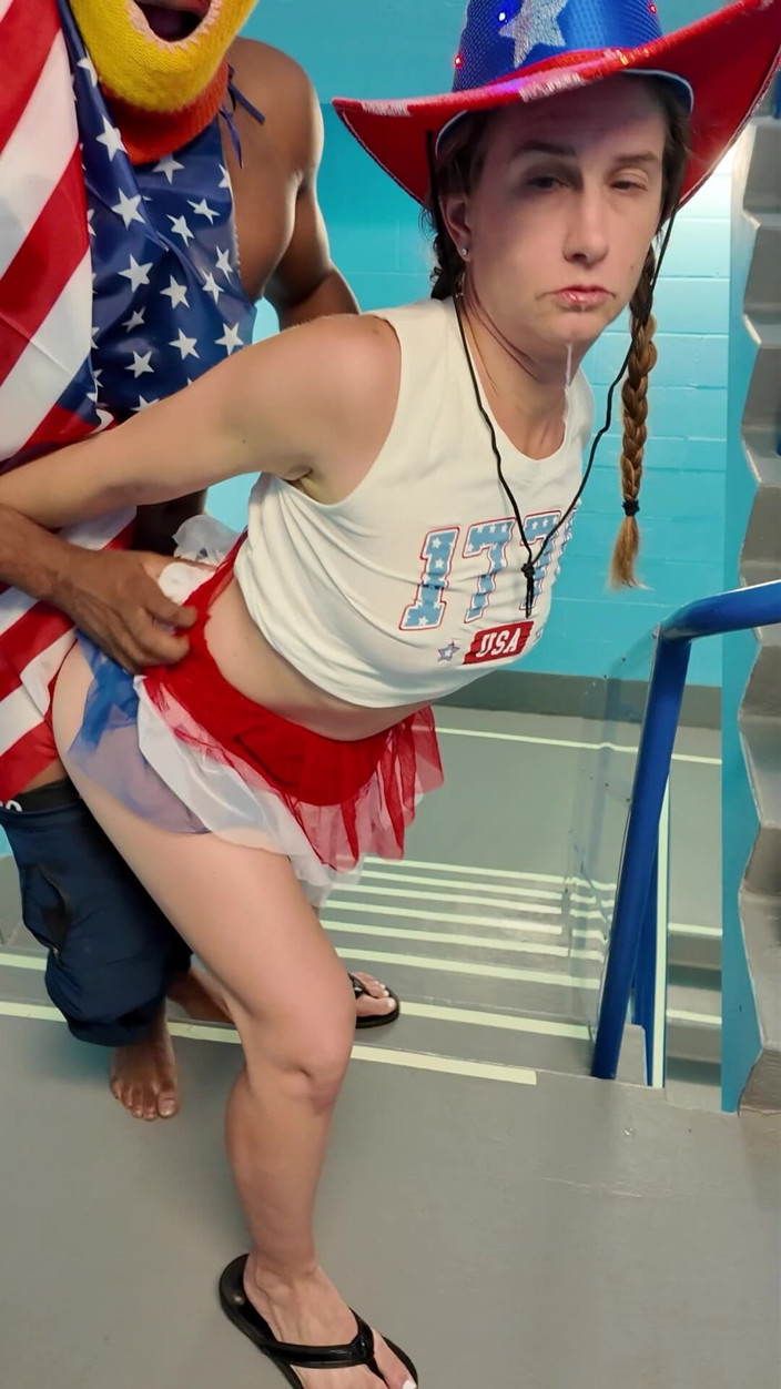 Jackrackemxxx: Red, White &amp; Pussy Squirting - Patriotic MILF &amp; BBC Fuck Hotel Fuck!