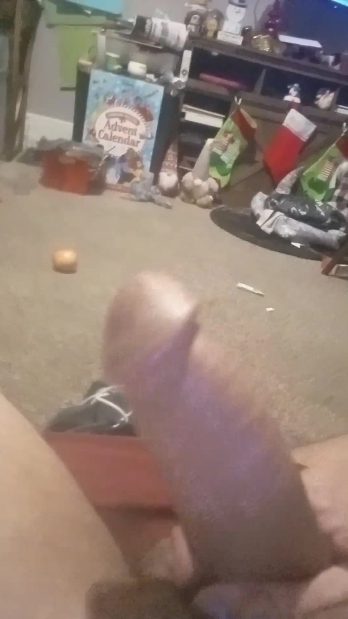 Magnumxlcody: Играю с моим членом.