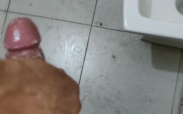 BlondeTroubleshootor: Massaggio mattutino con sborrata grosso cazzo