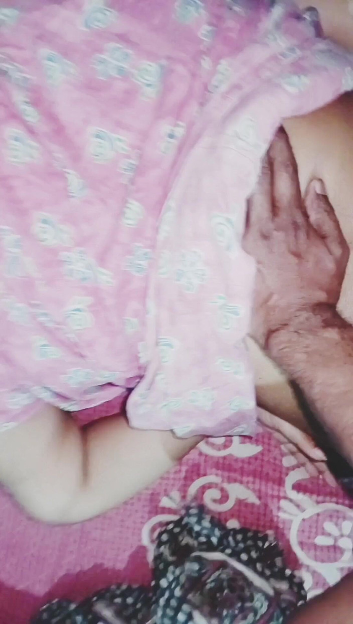 BMsexlove100: Sexy lahodná manželka znovu tajně šuká manželova přítele