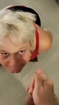 Mică compilație de spermă fierbinte care picură pe corpul meu MILF Marure
