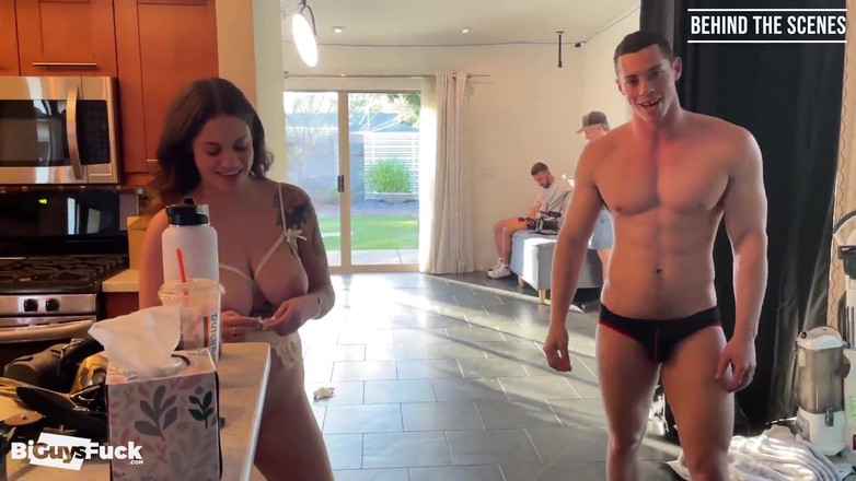 Bi Guys Fuck: Bts prima della scopata e dopo la scopata