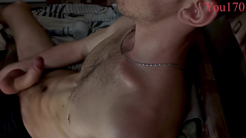 You170: Chlap Teenager 18+ si honí ptáka